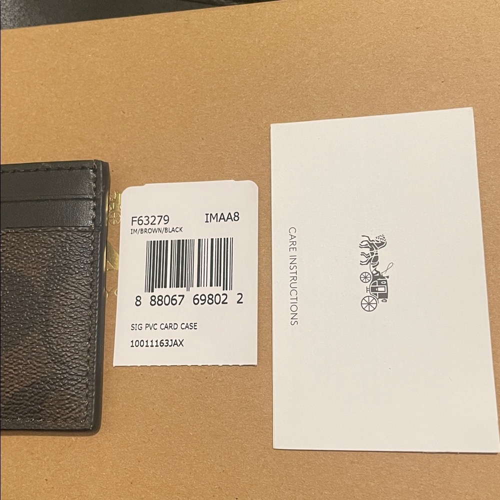 NEW Coach Signature Canvas Card Holder in Brown and Black - Picture 5 of 9